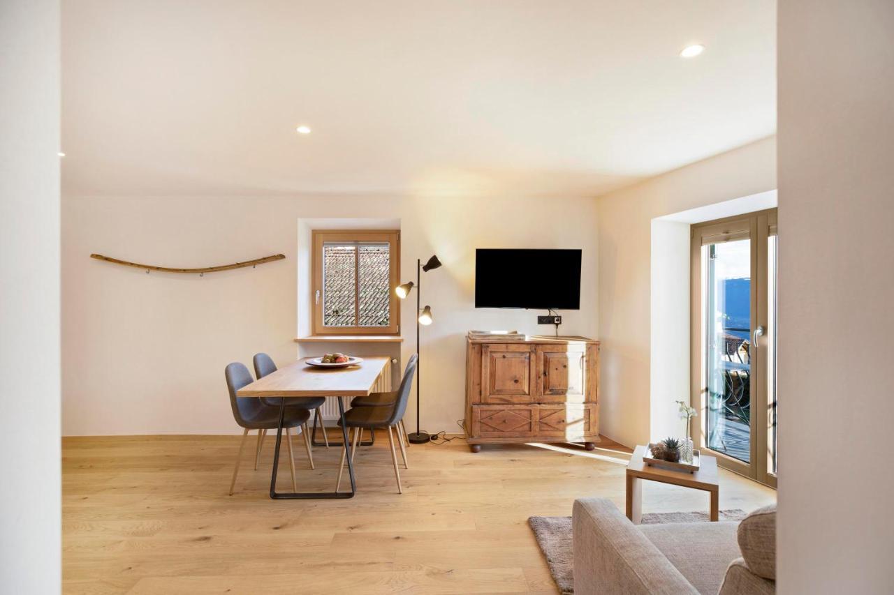 Brantenhof Ferienwohnung Vinea Cortaccia Luaran gambar
